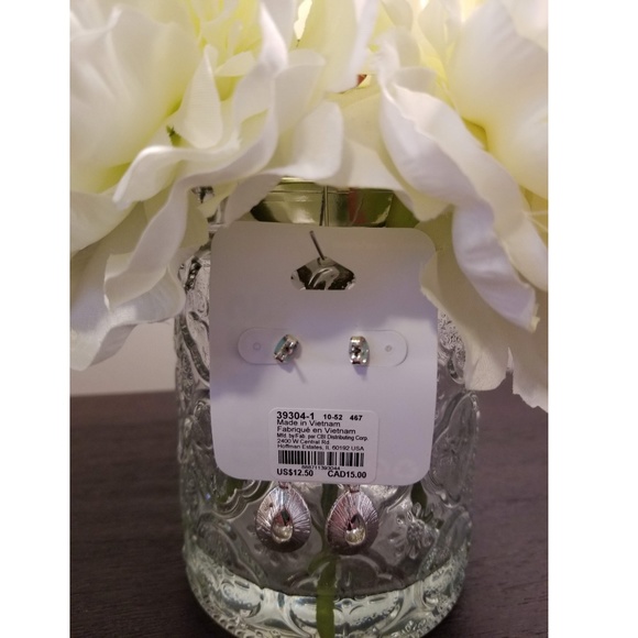 [NWT] Claire's Rhinestone Multi-Tier Drop Earrings - Picture 3 of 3